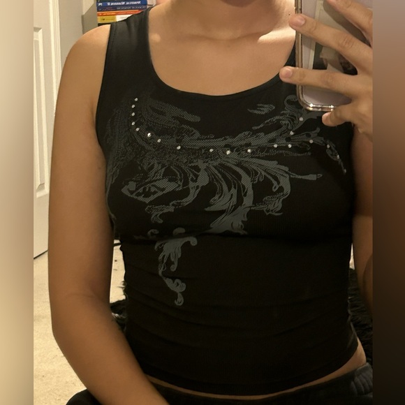 Bedazzled grey and black cropped tee - Picture 3 of 3